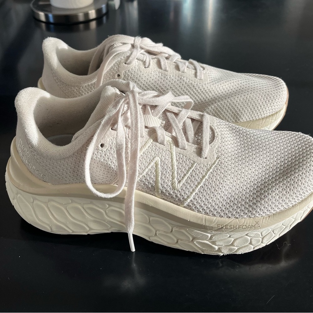 New Balance Off-White Women's Kaiha Road Running Shoes